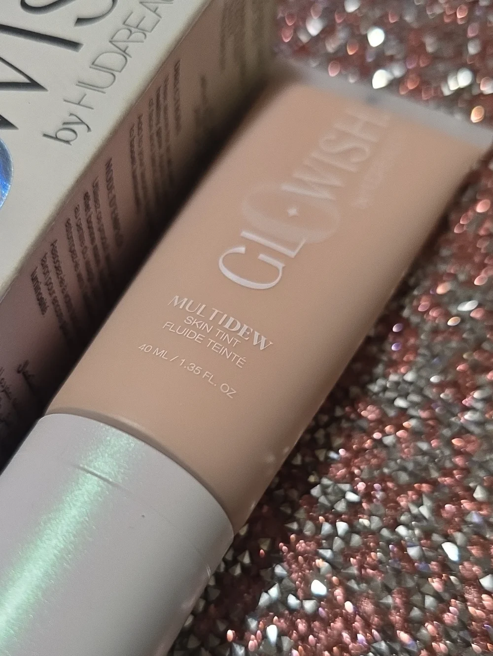 🧚‍♀️FAIR Huda Beauty DISCONTINUED GLOWish Multi Dew Skin Tint NWT